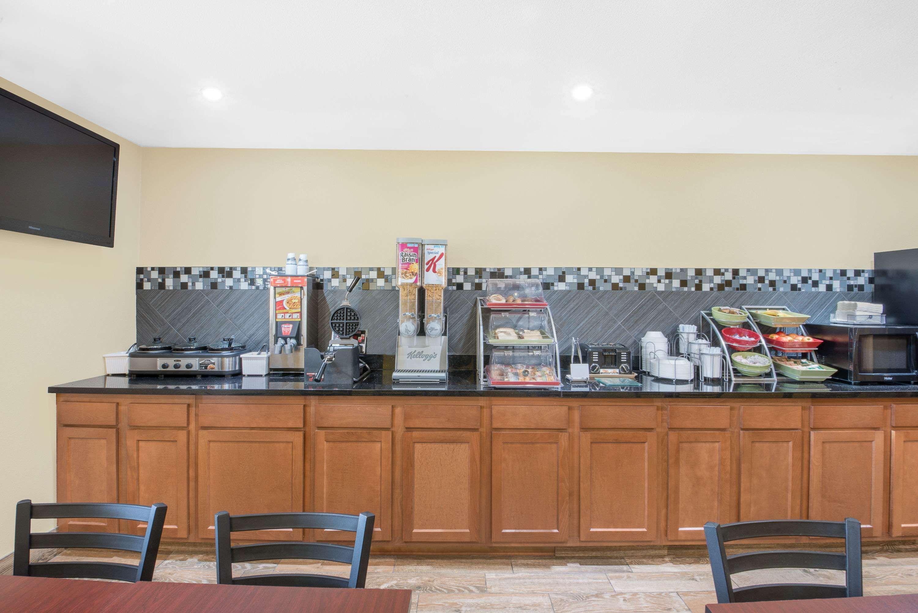 Super 8 By Wyndham Webster City Ia Exterior foto